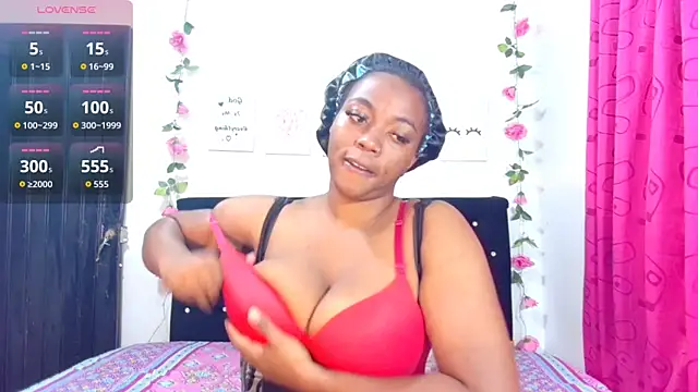 Snapshot of CiaraEbony chatting on 7, 3, 2026 CiaraEbony online show from 7, 3, 2026