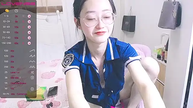 Snapshot of Destin_ chatting on 2, 3, 2025 Destin online show from 2, 3, 2025