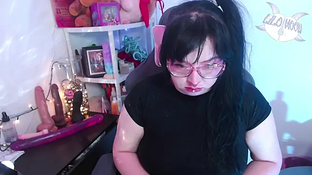 LiloMoon69 online show from 3, 12, 2024