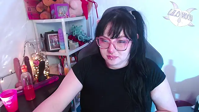 LiloMoon69 online show from 3, 12, 2024