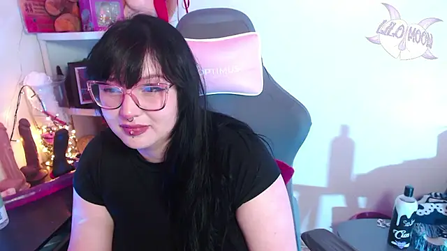 LiloMoon69 online show from 6, 12, 2024