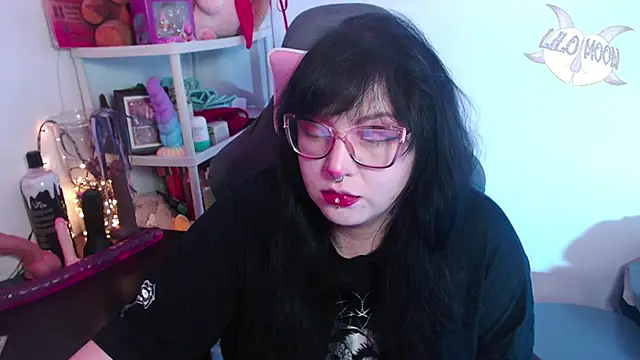 LiloMoon69 online show from 13, 12, 2024