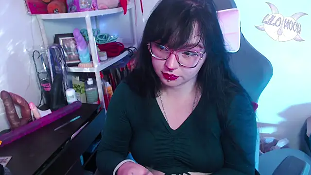 LiloMoon69 online show from 17, 12, 2024