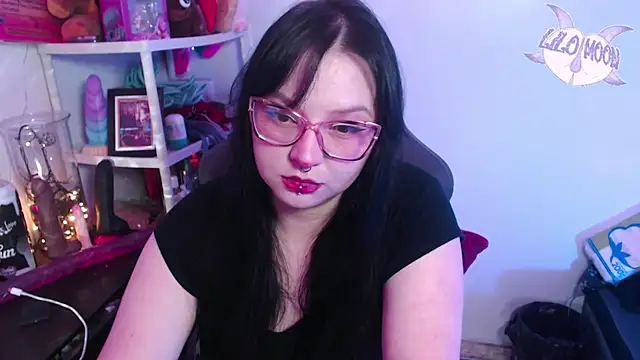 LiloMoon69 online show from 11, 1, 2025