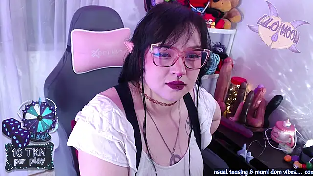 LiloMoon69 online show from 4, 12, 2025