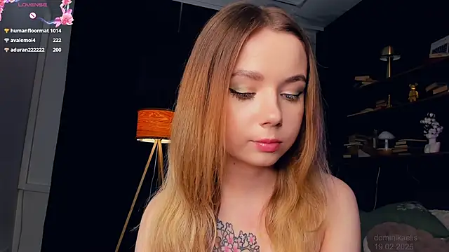 Snapshot of DominikaElis chatting on 20, 2, 2025 DominikaElis online show from 20, 2, 2025