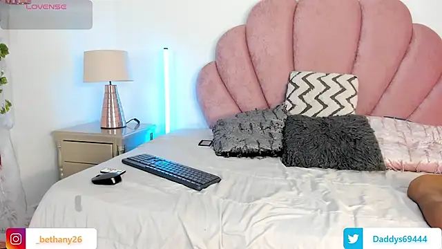 Daddysgirl1  online show from 27, 11, 2025