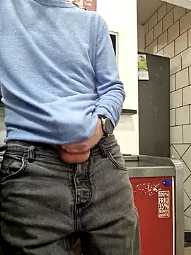 Snapshot of PublicNoFace chatting on 13, 3, 2025 PublicNoFace online show from 13, 3, 2025