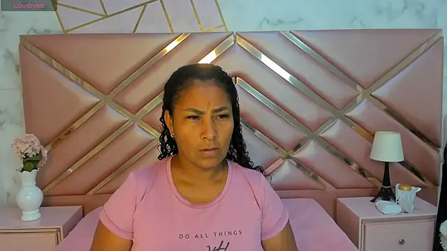 Snapshot of OliviaBurning chatting on 8, 6, 2026 OliviaBurning online show from 8, 6, 2026