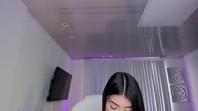 Snapshot of amelie_jhons chatting on 2, 12, 2024 amelie jhons online show from 2, 12, 2024