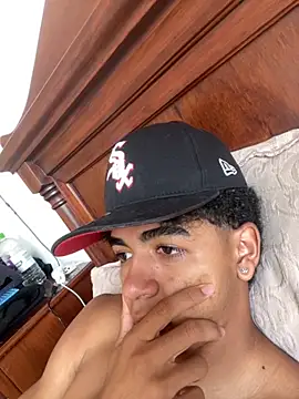 JoanG10 online show from 10, 10, 2025