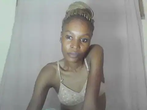 Snapshot of Sweetpetite254 chatting on 10, 2, 2025 Sweetpetite254 online show from 10, 2, 2025