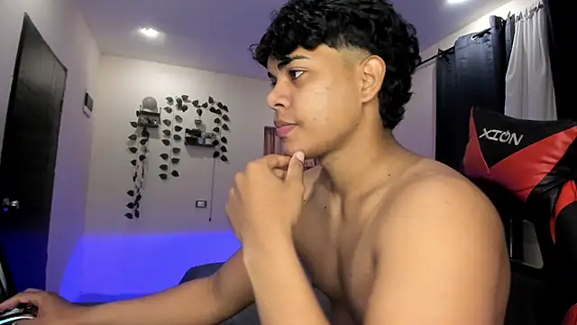 Snapshot of johan_beley_ chatting on 13, 3, 2026 johan beley online show from 13, 3, 2026