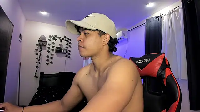 Snapshot of johan_beley_ chatting on 11, 4, 2026 johan beley online show from 11, 4, 2026