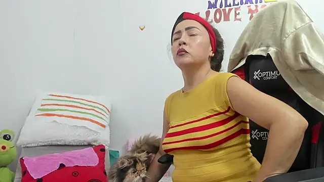 GatitaSexy Hotwet4u online show from 24, 10, 2025