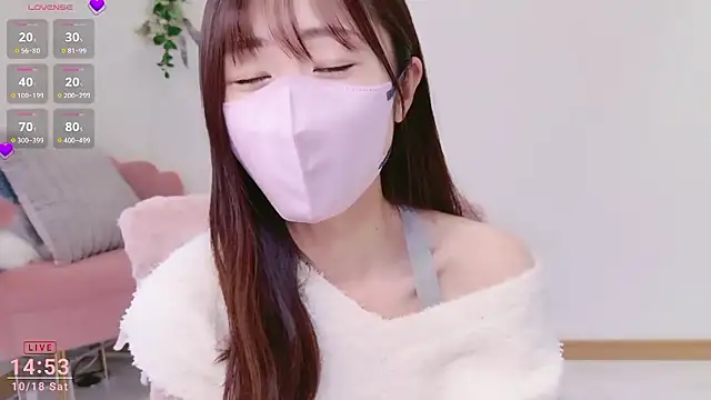 Snapshot of meg_0901 chatting on 18, 10, 2025 meg 0901 online show from 18, 10, 2025