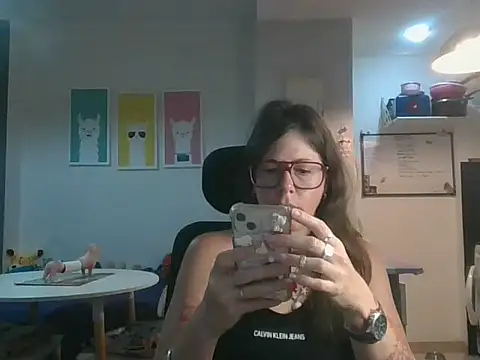 Snapshot of Calentandote chatting on 19, 10, 2025 Calentandote online show from 19, 10, 2025