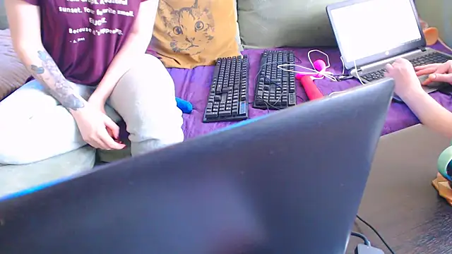 Caroline1995 online show from 20, 3, 2025