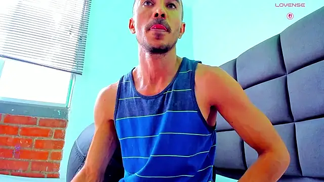 Snapshot of steven_hott8 chatting on 29, 3, 2026 steven hott8 online show from 29, 3, 2026