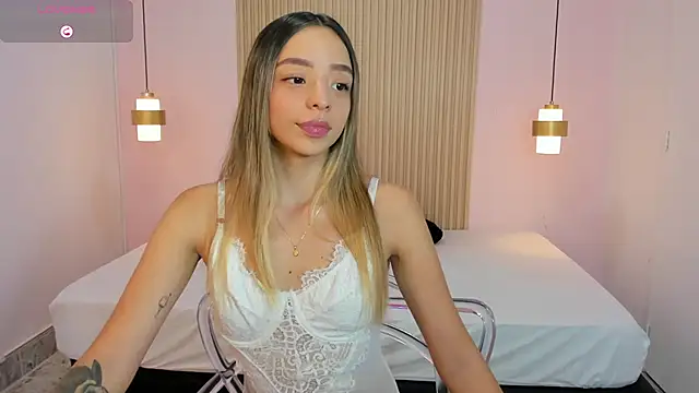 AliceRoss0 online show from 13, 5, 2026