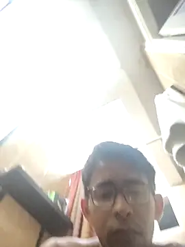 Snapshot of VL25DN26 chatting on 5, 3, 2026 VL25DN26 online show from 5, 3, 2026