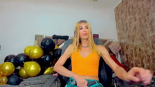 Snapshot of dirtycock2002 chatting on 1, 12, 2025 dirtycock2002 online show from 1, 12, 2025