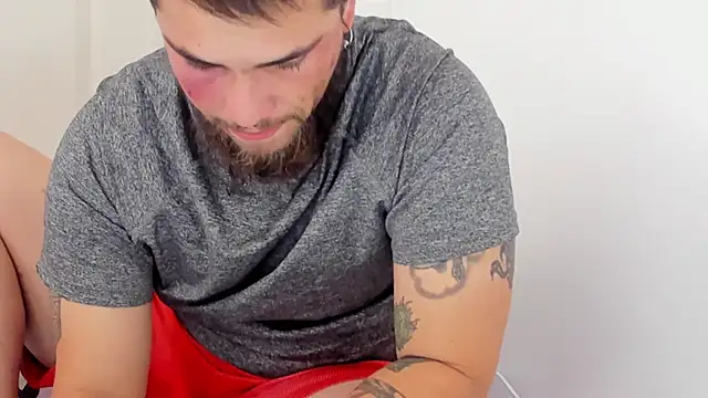 Snapshot of Beard_xox chatting on 19, 11, 2025 Beard xox online show from 19, 11, 2025