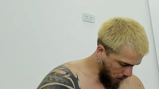 Snapshot of Beard_xox chatting on 11, 6, 2026 Beard xox online show from 11, 6, 2026