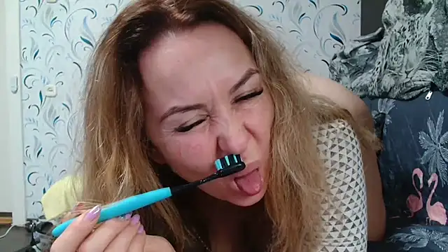 Snapshot of Vika_ chatting on 3, 3, 2025 Vika  online show from 3, 3, 2025