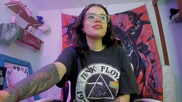 Lucyfx666 online show from 2, 6, 2026