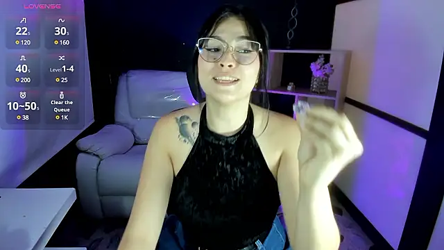 TifanyWhite  online show from 3, 12, 2024