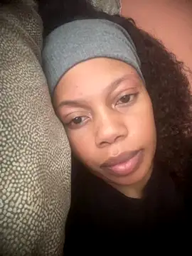 NAUGHTYSHALOTXX online show from 25, 11, 2025