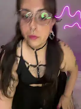 Snapshot of Mizztikaa chatting on 4, 2, 2025 Mizztikaa online show from 4, 2, 2025