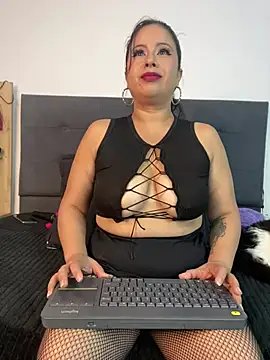 Snapshot of Leahstonee2 chatting on 31, 1, 2025 Leahstonee2 online show from 31, 1, 2025