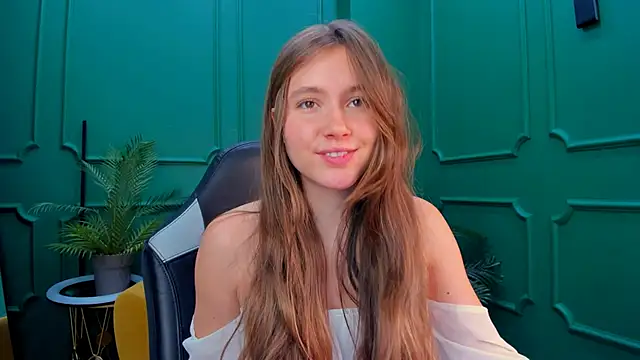 Snapshot of MaryannSoftt chatting on 5, 12, 2024 MaryannSoftt online show from 5, 12, 2024
