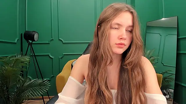 Snapshot of MaryannSoftt chatting on 12, 1, 2025 MaryannSoftt online show from 12, 1, 2025