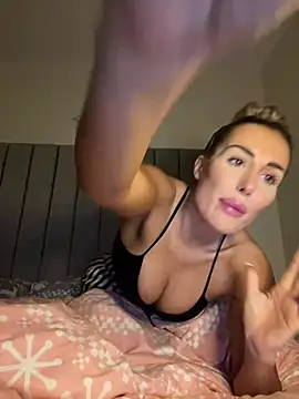 UKSYDNEYFOX online show from 21, 2, 2025