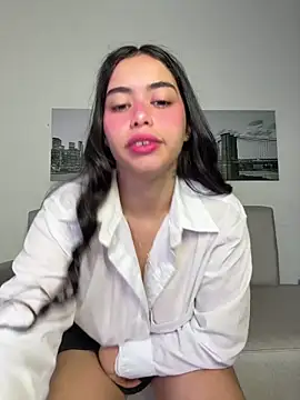 Snapshot of SophieRoyals chatting on 22, 3, 2026 SophieRoyals online show from 22, 3, 2026