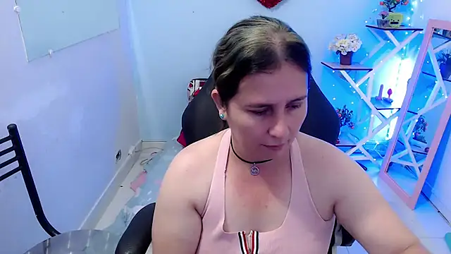 Snapshot of victoria_jones chatting on 17, 1, 2026 victoria jones online show from 17, 1, 2026