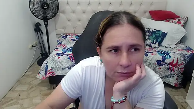 victoria jones online show from 31, 3, 2026