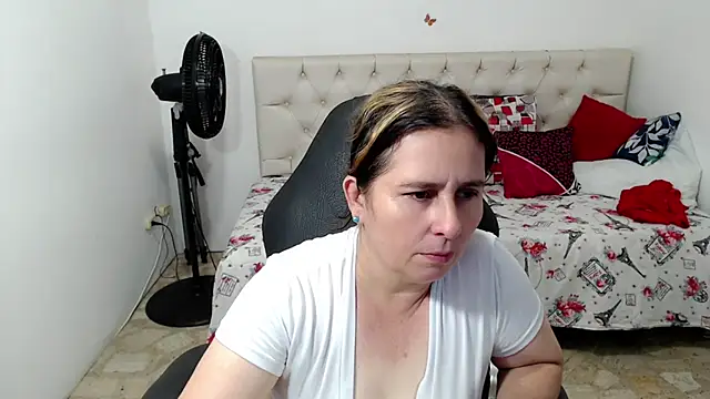 victoria jones online show from 6, 4, 2026