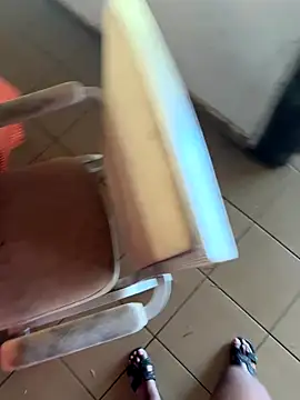 Snapshot of _Gyy_ chatting on 12, 10, 2025 Gyy online show from 12, 10, 2025