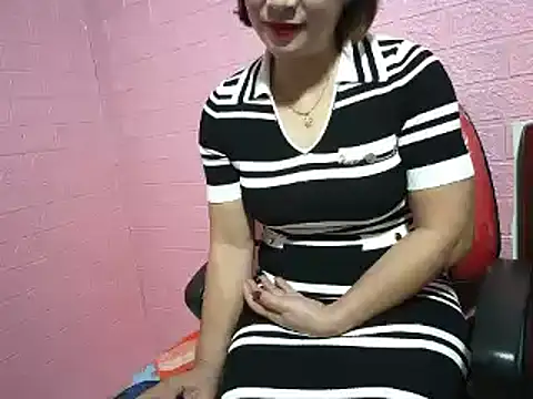 Snapshot of Mama-BigPussy chatting on 13, 12, 2024 Mama-BigPussy online show from 13, 12, 2024