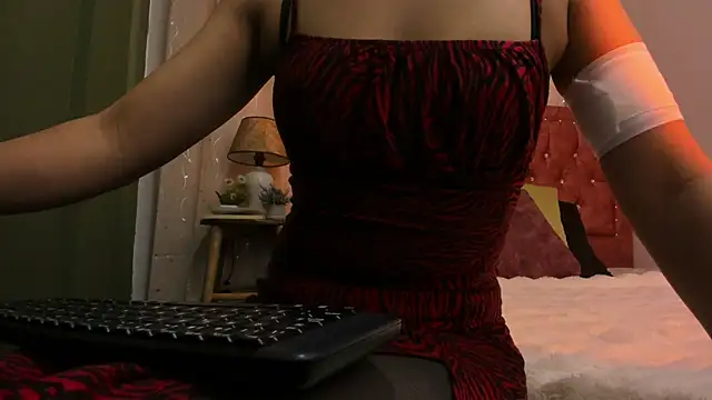 Snapshot of Zara_dulce chatting on 18, 10, 2025 Zara dulce online show from 18, 10, 2025