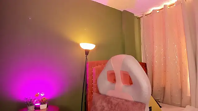 Snapshot of Zara_dulce chatting on 25, 11, 2025 Zara dulce online show from 25, 11, 2025