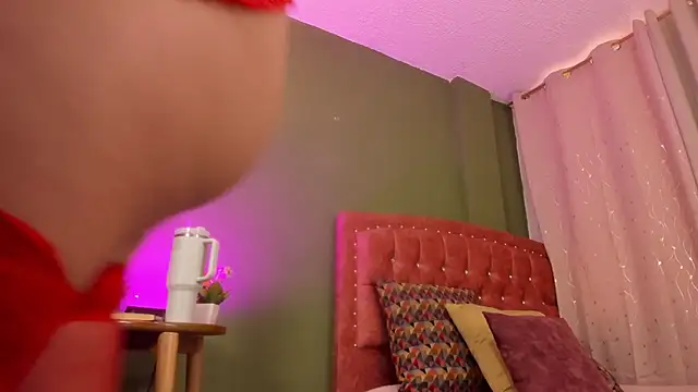 Snapshot of Zara_dulce chatting on 18, 12, 2025 Zara dulce online show from 18, 12, 2025