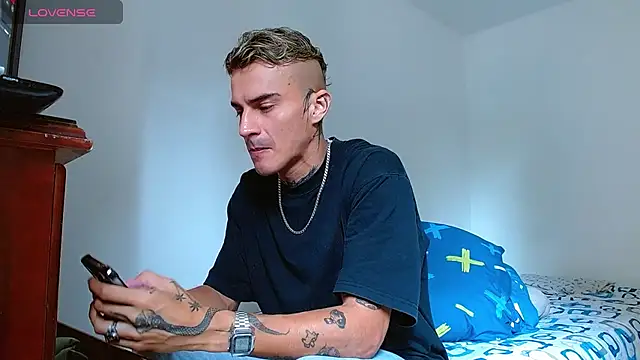 bray hotboy777 online show from 25, 10, 2025