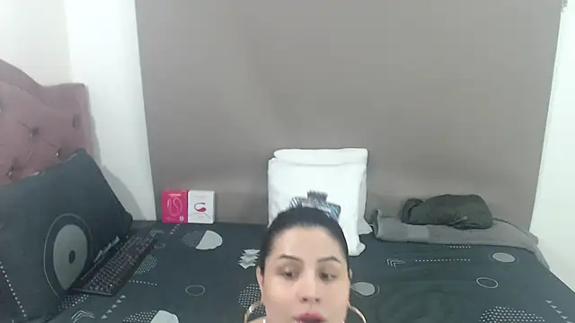 kimberlyjamexxx online show from 13, 5, 2026