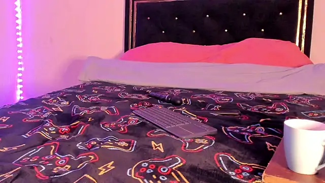 JennamartinyII online show from 10, 2, 2026