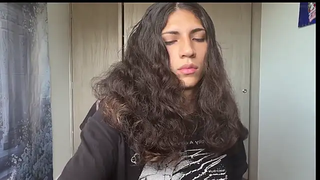 Snapshot of gabriel__manson chatting on 12, 9, 2025 gabriel  manson online show from 12, 9, 2025